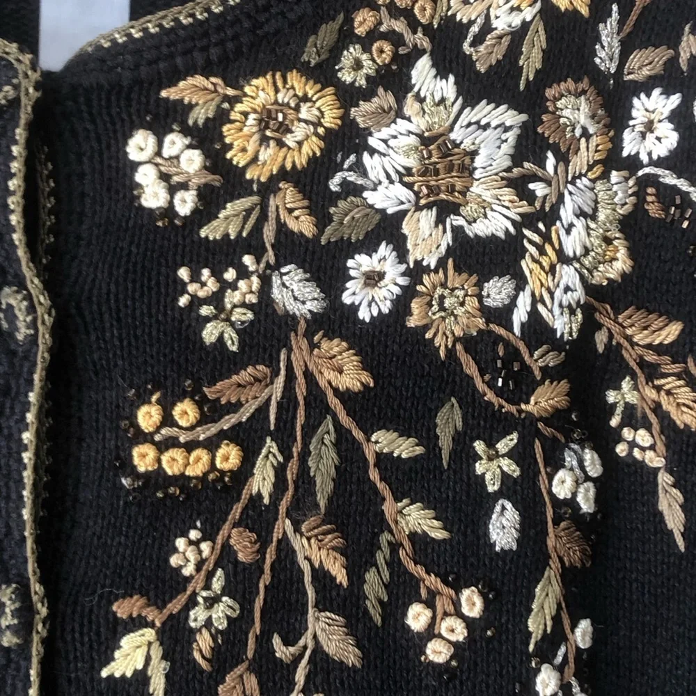 Y2K Tiara International Black Floral Embroidered Cardigan Sweater Medium - Picture 11 of 12